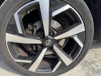Nissan Qashqai 1.2 DIG-T Tekna+ XTRON Euro 6 (s/s) 5dr