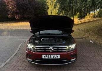 Volkswagen Tiguan 2.0 TDI BlueMotion Tech SEL DSG Euro 6 (s/s) 5dr