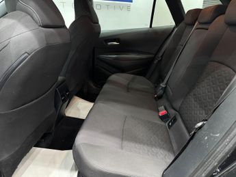 Toyota Corolla 1.8 VVT-h Design Touring Sports CVT Euro 6 (s/s) 5dr