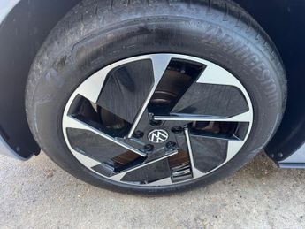 Volkswagen ID.3 Pro Performance 58kWh Life Auto 5dr