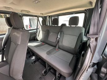 Renault Trafic 2.0 dCi SL28 Business EDC L1 H1 Euro 6 (s/s) 5dr (9 Seat)