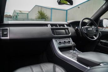 Land Rover Range Rover Sport 3.0 SD V6 Autobiography Dynamic SUV 5dr Diesel Auto 4WD Euro 6 (