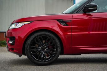 Land Rover Range Rover Sport 3.0 SD V6 Autobiography Dynamic SUV 5dr Diesel Auto 4WD Euro 6 (