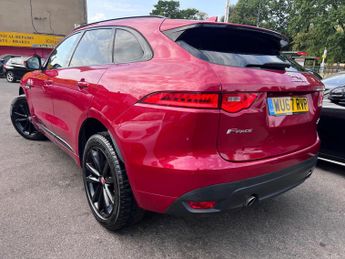 Jaguar F-PACE 2.0 D240 R-Sport Auto AWD Euro 6 (s/s) 5dr