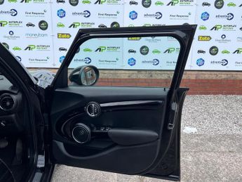 MINI Hatch 2.0 Cooper SD Auto 6Spd Euro 6 (s/s) 5dr
