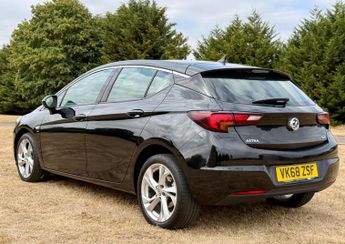 Vauxhall Astra 1.6 CDTi BlueInjection SRi Nav Auto Euro 6 (s/s) 5dr