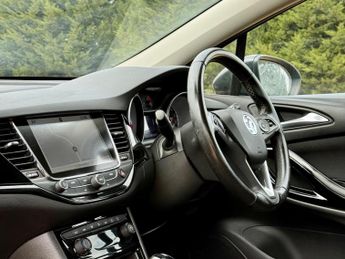 Vauxhall Astra 1.6 CDTi BlueInjection SRi Nav Auto Euro 6 (s/s) 5dr
