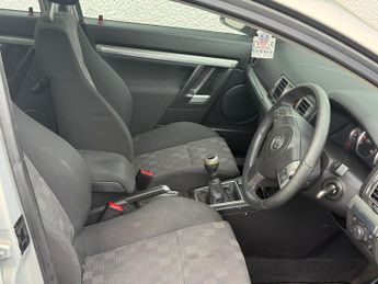 Vauxhall Vectra 1.8 VVT SRi 5dr