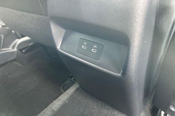 Nissan Qashqai 1.3 DiG-T 158 BHP Automamtic N-Connecta 5dr
