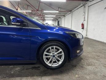 Ford Focus 1.0T EcoBoost Zetec Euro 6 (s/s) 5dr