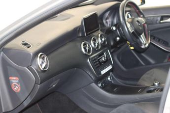 Mercedes-Benz A Class 1.6 A180 SE Hatchback 5dr Petrol 7G-DCT Euro 6 (s/s) (122 ps)
