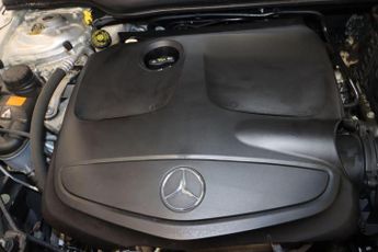 Mercedes-Benz A Class 1.6 A180 SE Hatchback 5dr Petrol 7G-DCT Euro 6 (s/s) (122 ps)