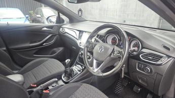 Vauxhall Astra 1.6 CDTi ecoTEC BlueInjection SRi VX Line Nav Euro 6 5dr