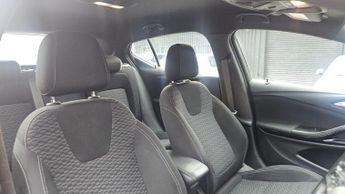 Vauxhall Astra 1.6 CDTi ecoTEC BlueInjection SRi VX Line Nav Euro 6 5dr
