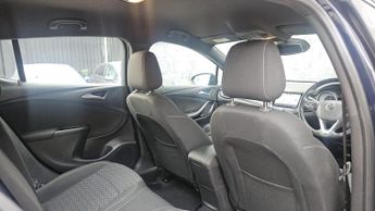 Vauxhall Astra 1.6 CDTi ecoTEC BlueInjection SRi VX Line Nav Euro 6 5dr