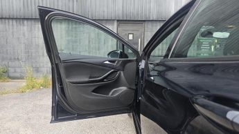 Vauxhall Astra 1.6 CDTi ecoTEC BlueInjection SRi VX Line Nav Euro 6 5dr