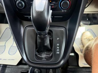 Ford Transit Connect 1.5 250 EcoBlue Limited Auto L2 Euro 6 (s/s) 5dr