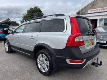 Volvo XC70 2.4 D5 SE Lux Estate 5dr Diesel Geartronic AWD Euro 5 (205 ps)