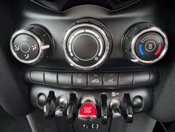 MINI Hatch 1.5 Cooper Auto Euro 6 (s/s) 3dr