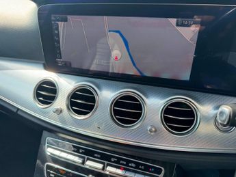 MERCEDES-BENZ E CLASS 2.0 E220d SE Saloon 4dr Diesel G-Tronic+ Euro 6 (s/s) (194 ps) *