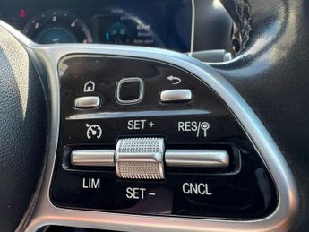 MERCEDES-BENZ E CLASS 2.0 E220d SE Saloon 4dr Diesel G-Tronic+ Euro 6 (s/s) (194 ps) *