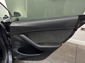 Tesla Model 3 (Dual Motor) Long Range Auto 4WDE 4dr