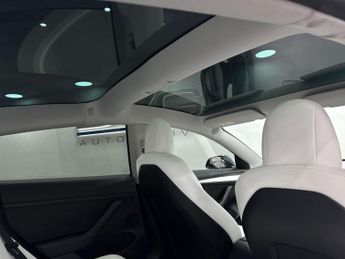 Tesla Model 3 (Dual Motor) Long Range Auto 4WDE 4dr