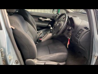 Toyota Auris 1.6 VVT-i TR 5dr