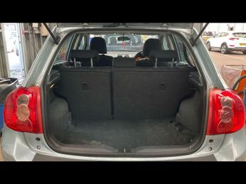 Toyota Auris 1.6 VVT-i TR 5dr
