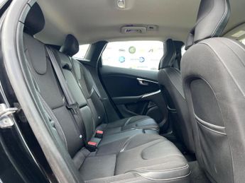 Volvo V40 2.0 D2 Momentum Nav Plus Auto Euro 6 (s/s) 5dr