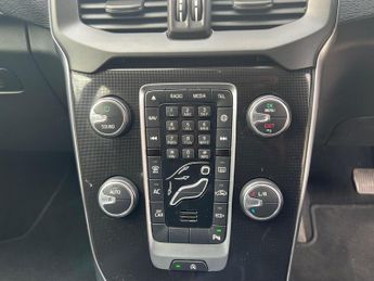 Volvo V40 2.0 D2 Momentum Nav Plus Auto Euro 6 (s/s) 5dr