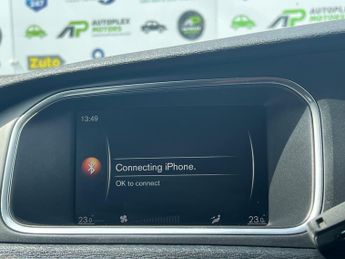 Volvo V40 2.0 D2 Momentum Nav Plus Auto Euro 6 (s/s) 5dr