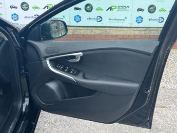 Volvo V40 2.0 D2 Momentum Nav Plus Auto Euro 6 (s/s) 5dr