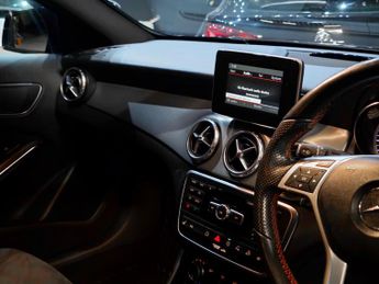 Mercedes-Benz GLA 2.1 GLA220 CDI AMG Line 7G-DCT 4MATIC Euro 6 (s/s) 5dr