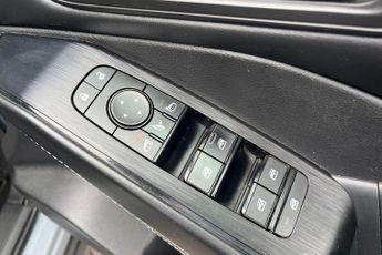 Nissan Qashqai 1.3 DiG-T MH 158 N-Connecta 5dr Xtronic