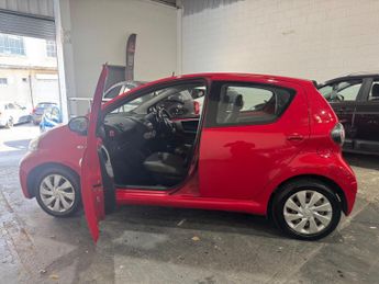 Toyota AYGO 1.0 VVT-i Move MultiMode Euro 5 5dr