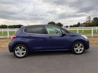 Peugeot 208 1.2 VTi PureTech Allure Euro 6 5dr