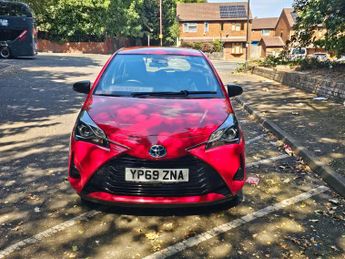 Toyota Yaris 1.5 VVT-h Icon Hatchback 5dr Petrol Hybrid E-CVT Euro 6 (s/s) (1