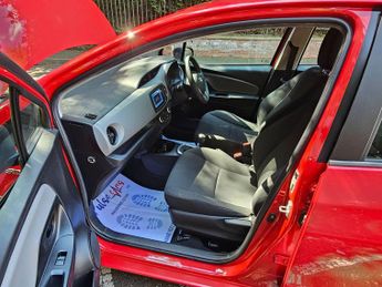 Toyota Yaris 1.5 VVT-h Icon Hatchback 5dr Petrol Hybrid E-CVT Euro 6 (s/s) (1