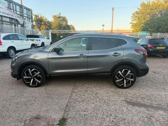 Nissan Qashqai 1.6 dCi Tekna XTRON Euro 6 (s/s) 5dr