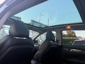 Nissan Qashqai 1.6 dCi Tekna XTRON Euro 6 (s/s) 5dr