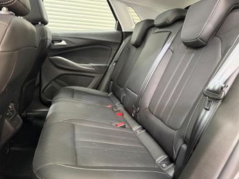 Vauxhall Grandland X 1.2 Turbo Elite Nav Auto Euro 6 (s/s) 5dr