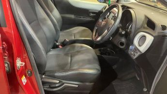 Toyota Yaris 1.5 VVT-h Trend CVT Euro 5 5dr