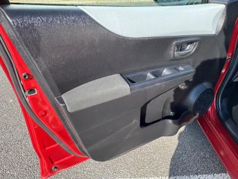 Toyota Yaris 1.5 VVT-h Trend CVT Euro 5 5dr