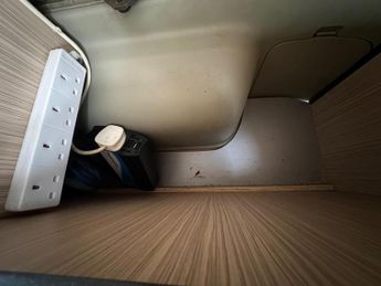Nissan Elgrand 3.5 CAMPER CONVERSION WITH POPUP—KITCHEN—R&R—FRIDGE—OVEN