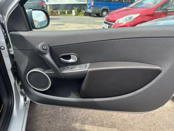 Renault Clio 1.2 Dynamique TomTom Euro 4 3dr