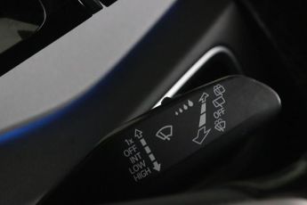 Volkswagen ID.3 Pro 58kWh Family Auto 5dr