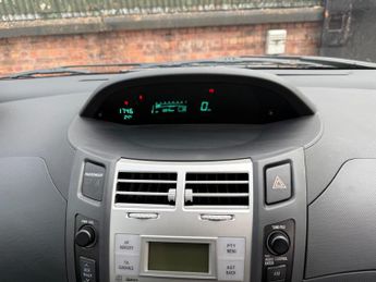 Toyota Yaris 1.3 SR Multimode 3dr