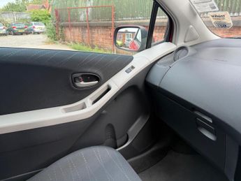 Toyota Yaris 1.3 SR Multimode 3dr