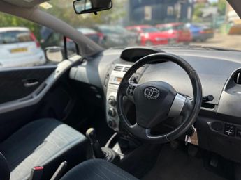 Toyota Yaris 1.3 VVT-i TR 5dr